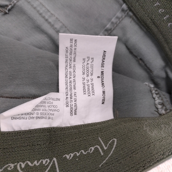 Gloria Vanderbilt shorts stretch waistband - Picture 6 of 6